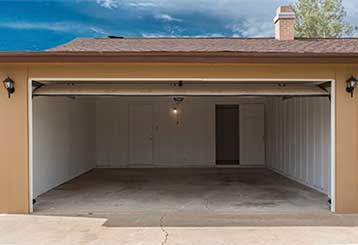 4 Most Common Garage Door Malfunctions | Garage Door Repair Peoria, AZ